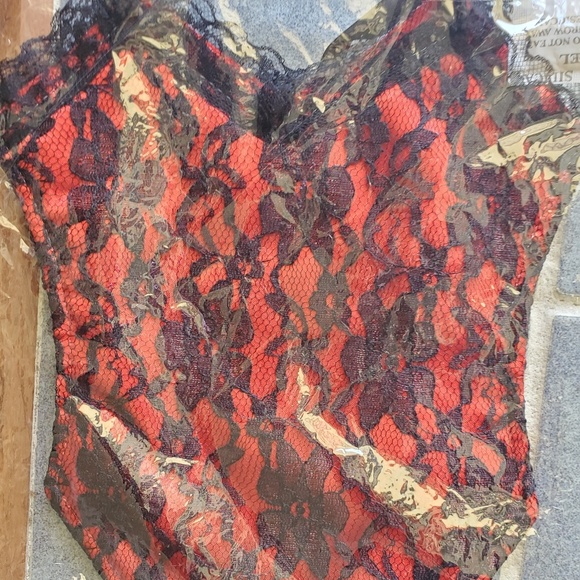 Red doll with lace overlay cami style bag - Picture 2 of 2